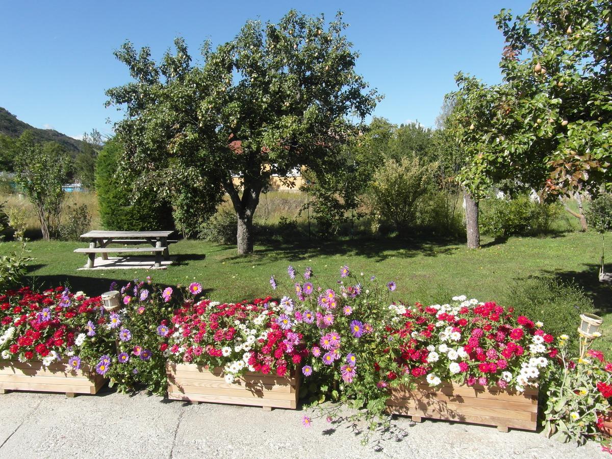 Au Vieux Tilleul Bed and Breakfast Veynes Exterior foto
