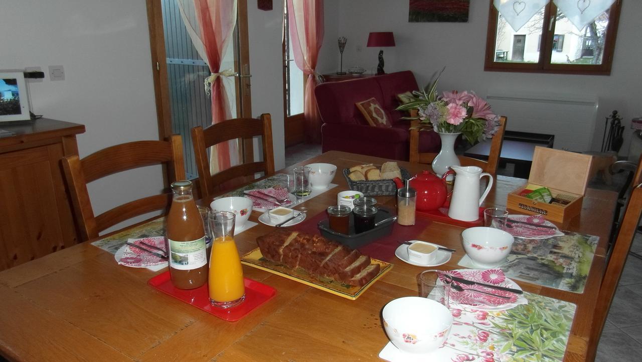 Au Vieux Tilleul Bed and Breakfast Veynes Exterior foto